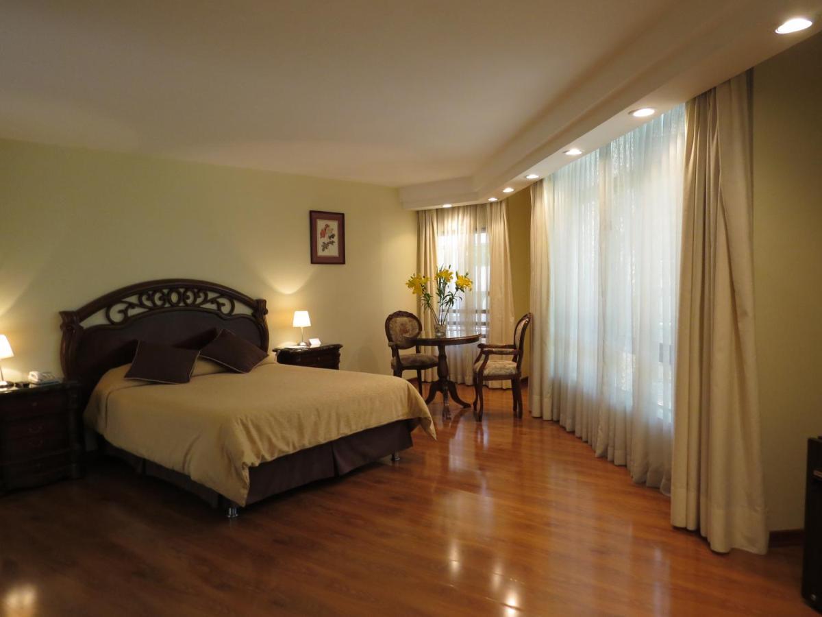 Hotel Diego De Velazquez Santiago Luaran gambar