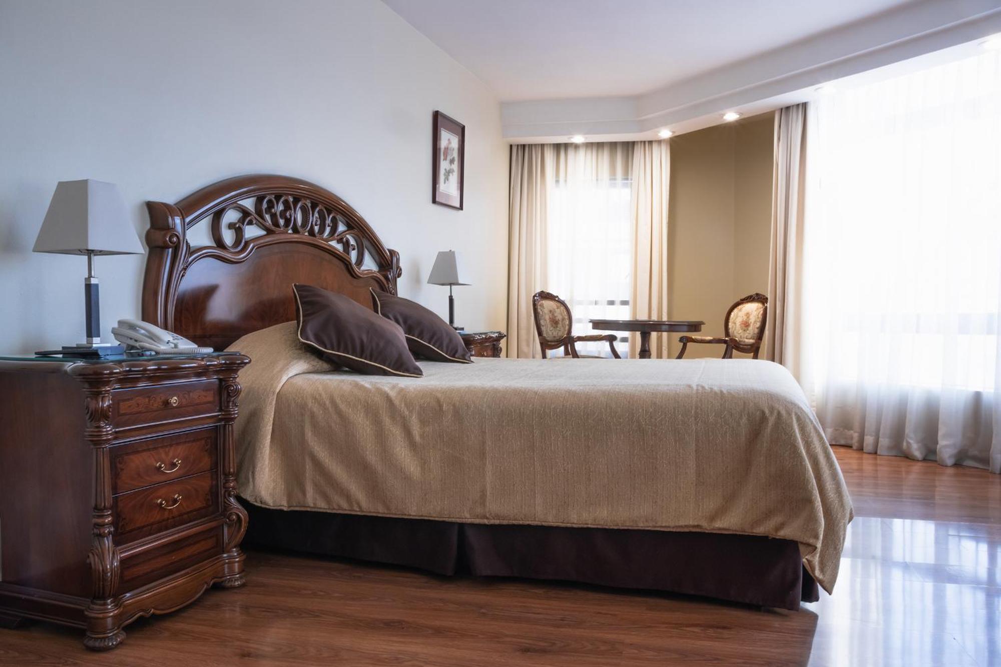 Hotel Diego De Velazquez Santiago Luaran gambar